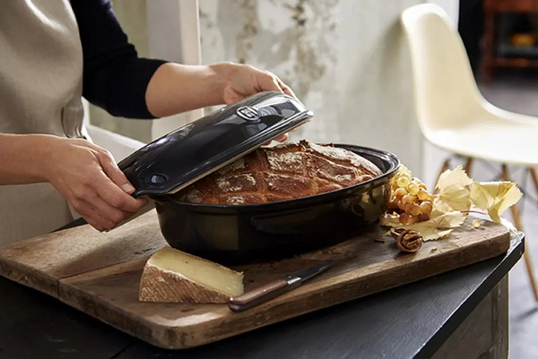 Emile Henry Artisanaal Broodbakvorm Fusain 5L - Zwart