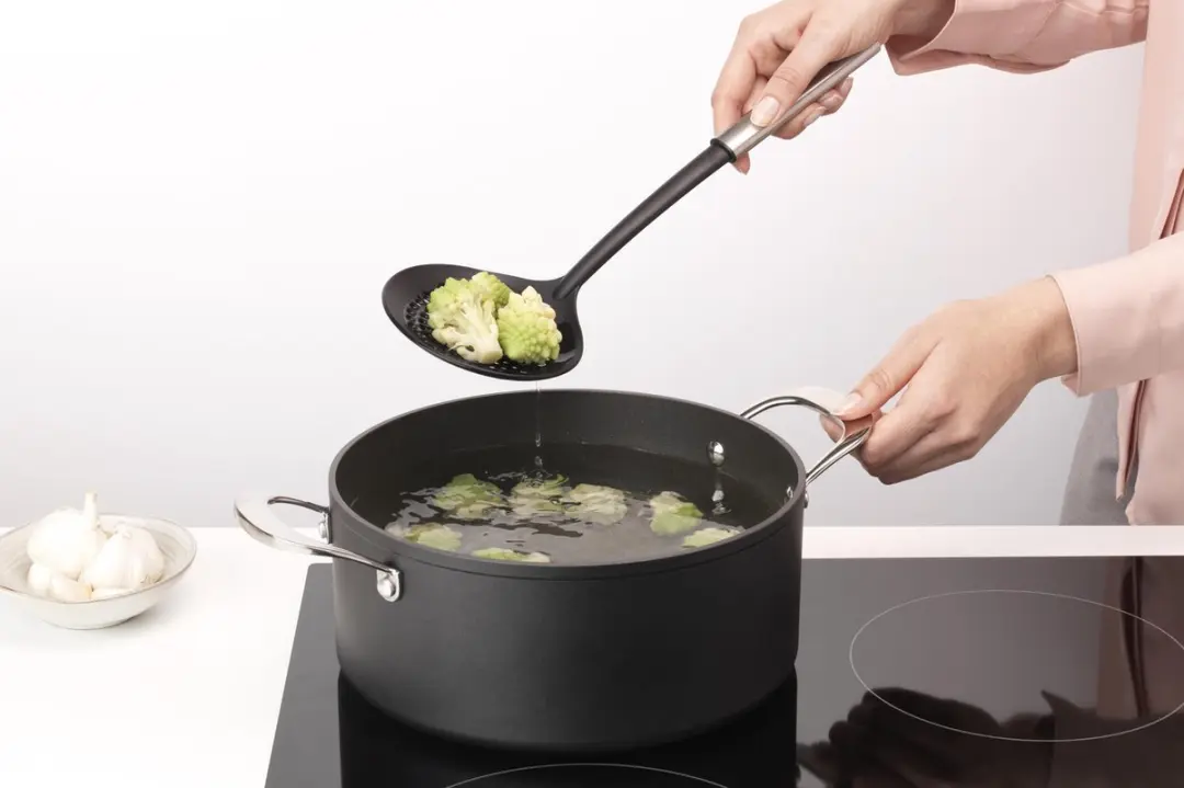 Brabantia Profile Schuimspaan Anti-aanbak - RVS/Zwart