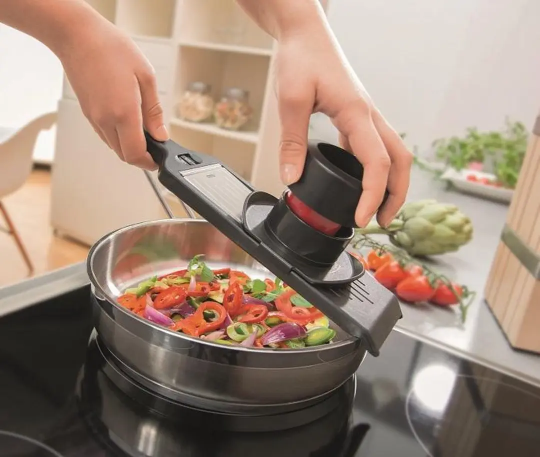 GEFU Violi V-Mandoline 32,3cm - Instelbaar 1-5mm - Zwart