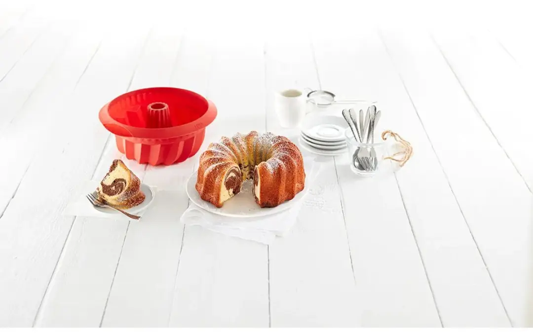 Lékué Bakvorm Savarin 22cm Siliconen - Rood
