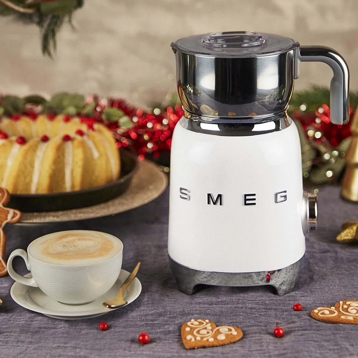 Smeg MFF11WHEU Melkopschuimer 600ml - 6 Snelheden - Wit