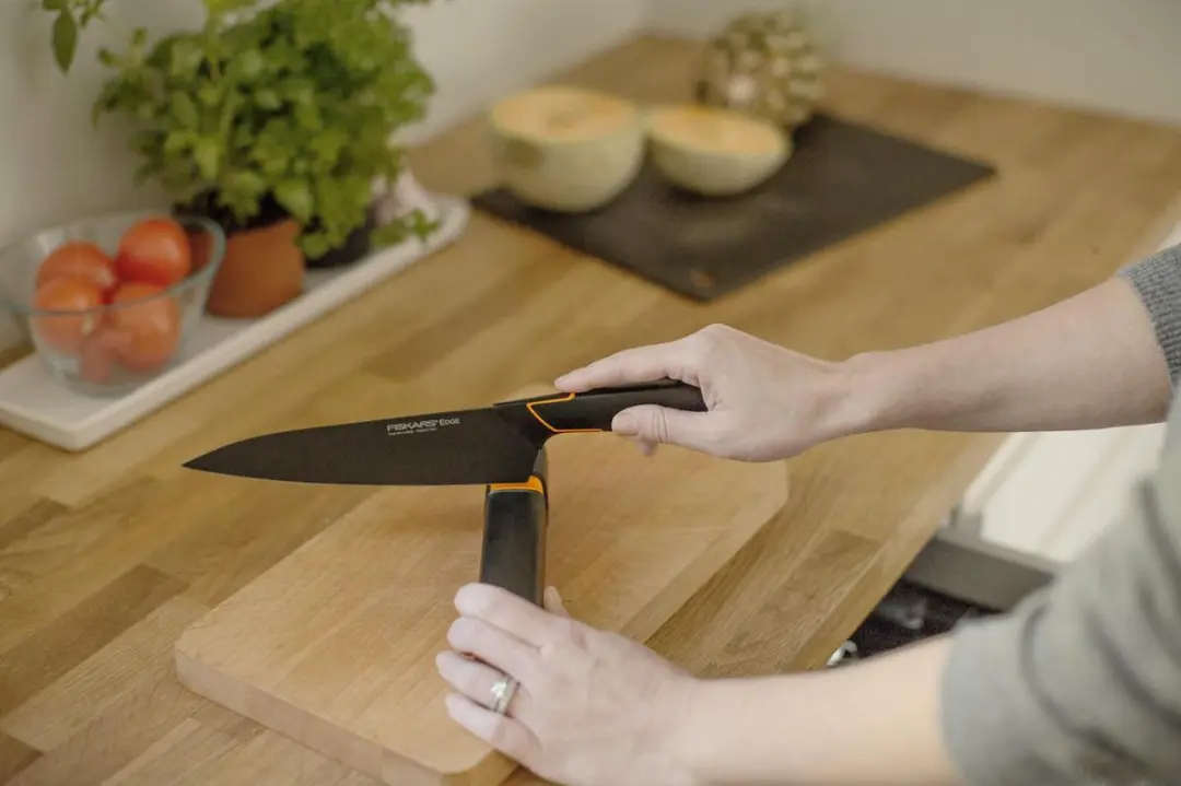 Fiskars Roll-Sharp Messenslijper - Zwart