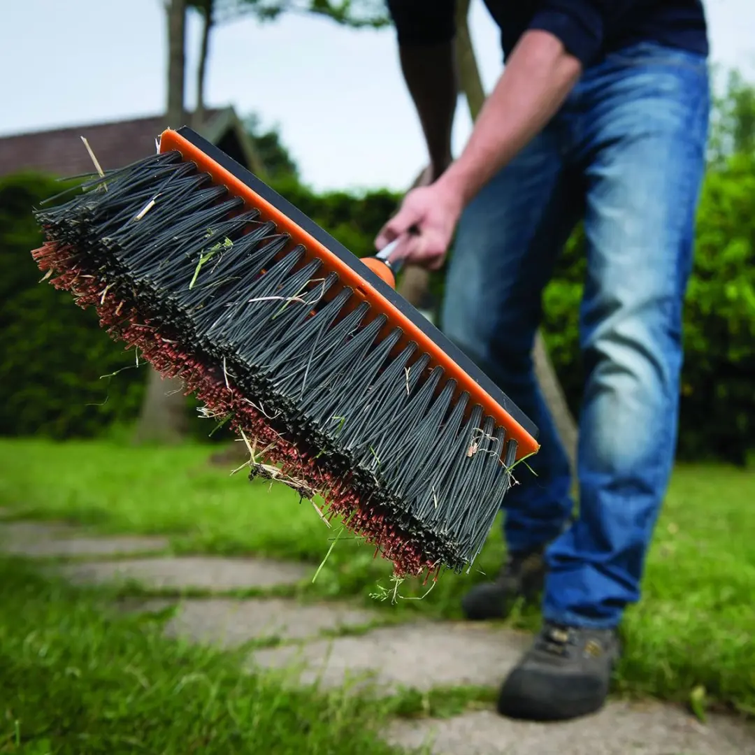 Fiskars Quikfit Bezemkop 1001417 - Straatbezem 28cm - Zwart
