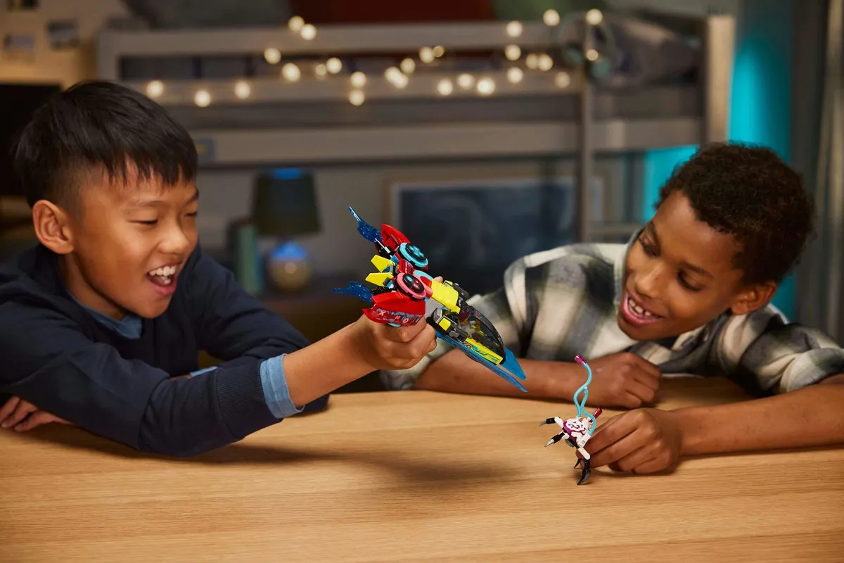 LEGO DreamZzz Coopers Controllervliegtuig 2-in-1 71489 - 266 Stukken - afbeelding 3 van 6