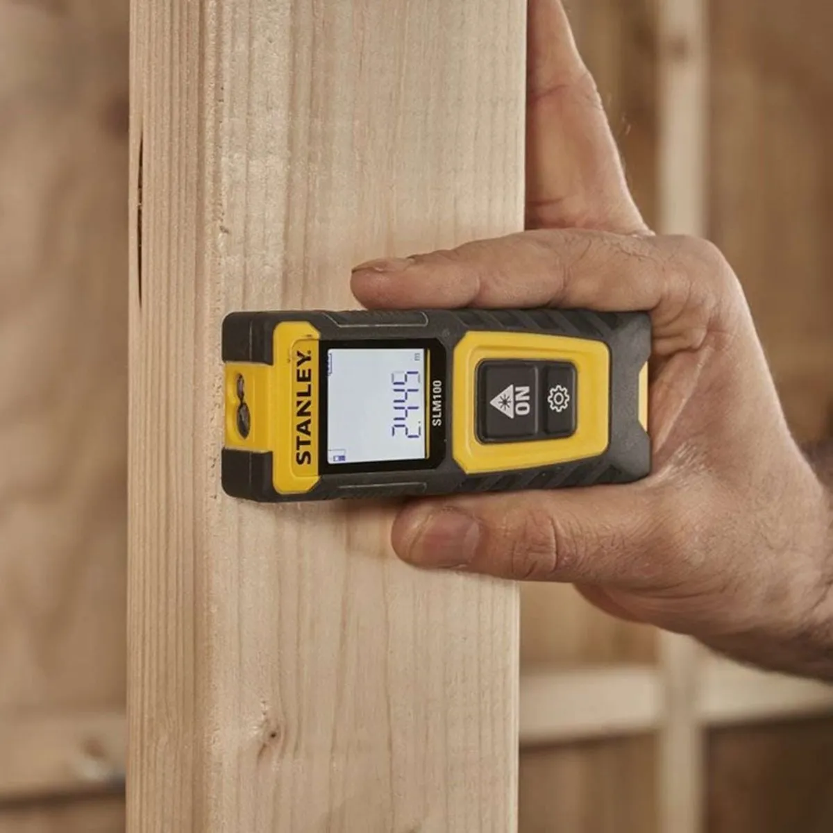 Stanley SLM100 Laserafstandsmeter 30m - STHT77100-0