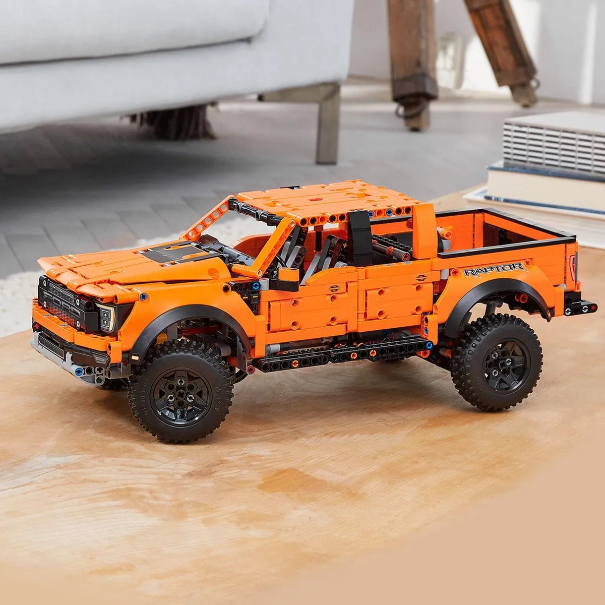 LEGO Technic Ford F-150 Raptor 42126 - 1379 Stukken - Oranje