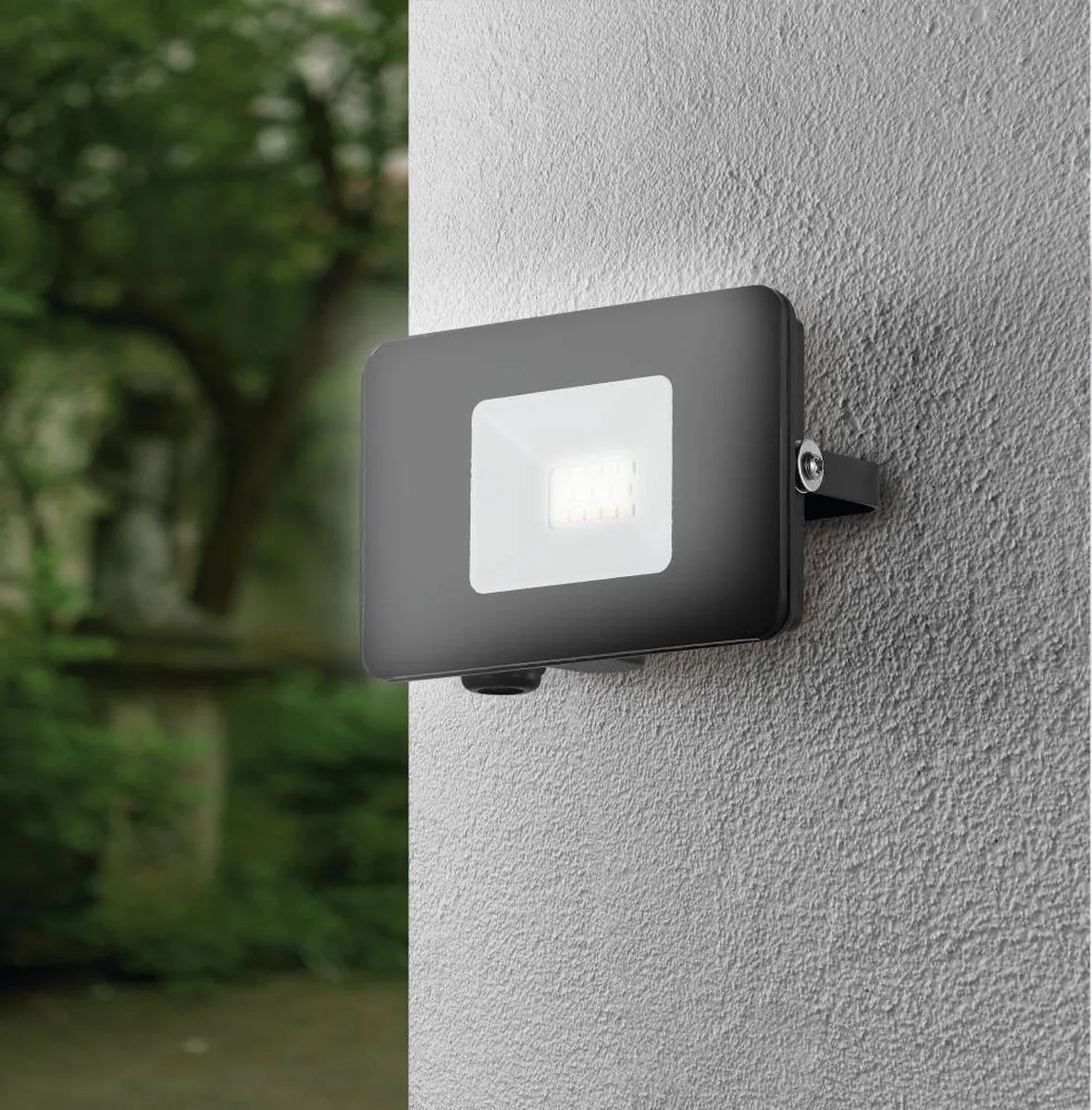 Eglo Faedo 3 Buiten Muurverlichting 30W - Zwart - Koel wit 5000K