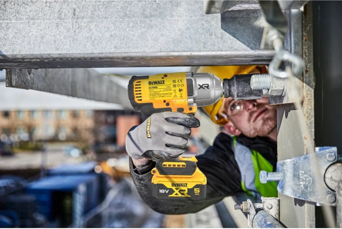 DeWalt DCF900P2T Slagmoersleutel 18V - 1400Nm - 2x5.0Ah
