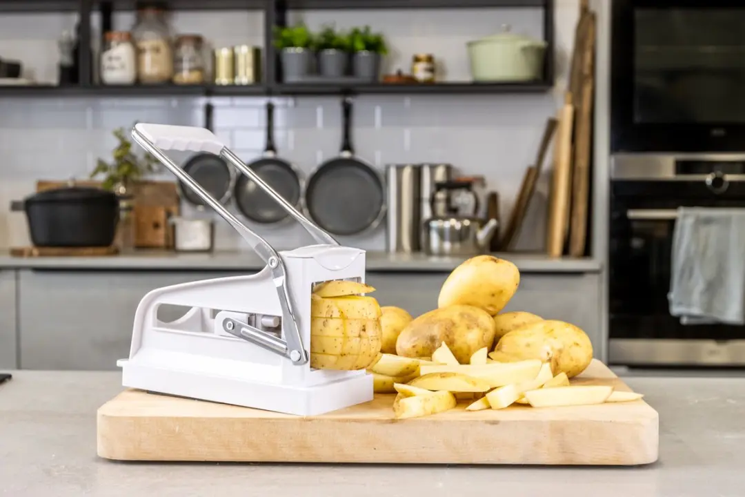 KitchenCraft Aardappel- en Groentesnijder - 2 Messen - Wit