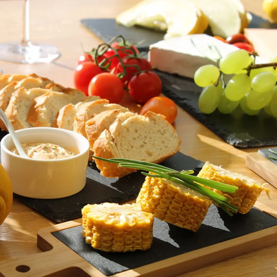 Westmark Tapas & Friends Plankje Bamboe 23x9cm - Zwart/Hout