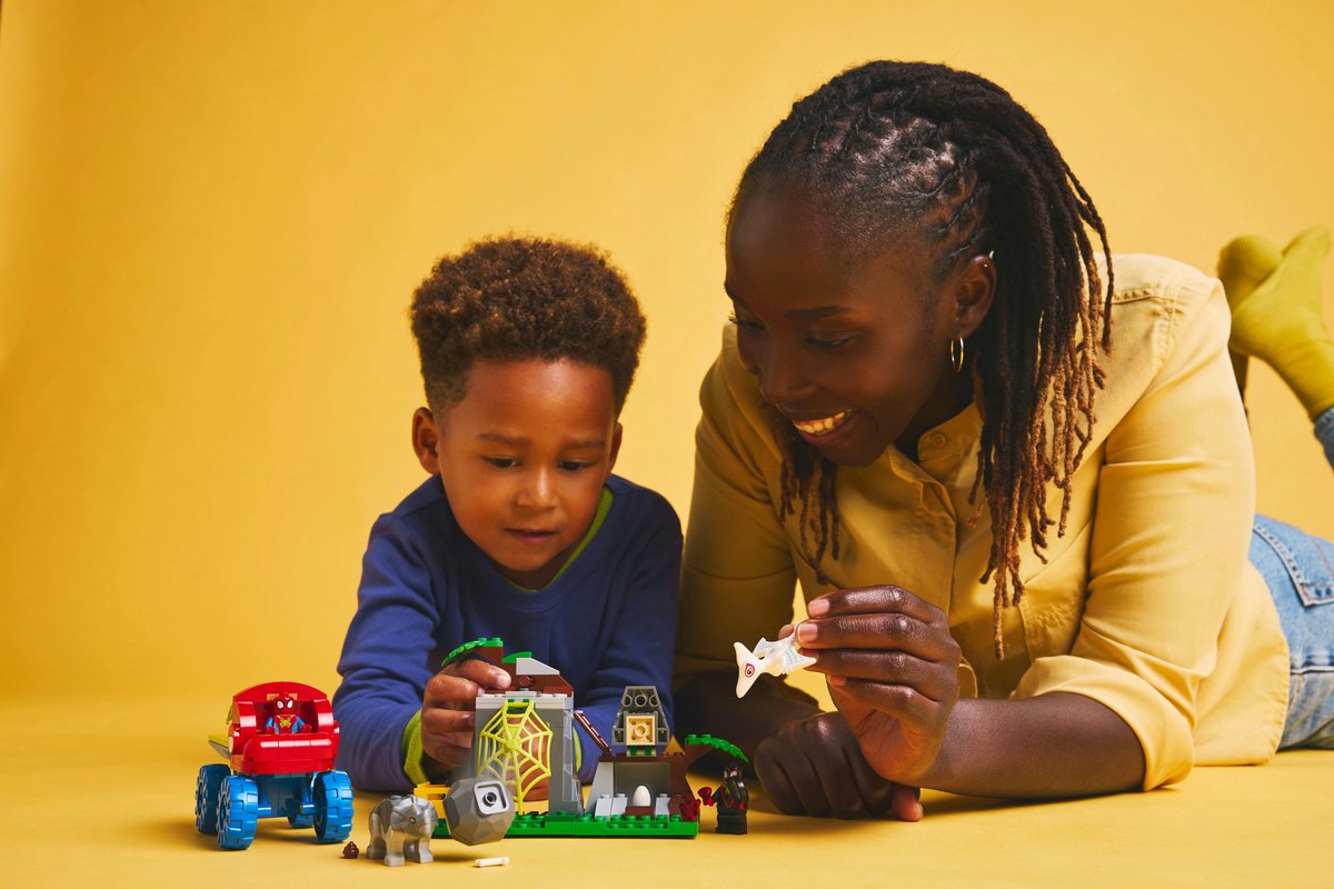 LEGO Marvel Spidey en zijn geweldige vriendjes Team Spidey reddingsmissie met dinotruck - 11199