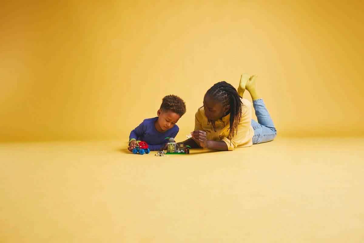 LEGO Marvel Spidey en zijn geweldige vriendjes Team Spidey reddingsmissie met dinotruck - 11199