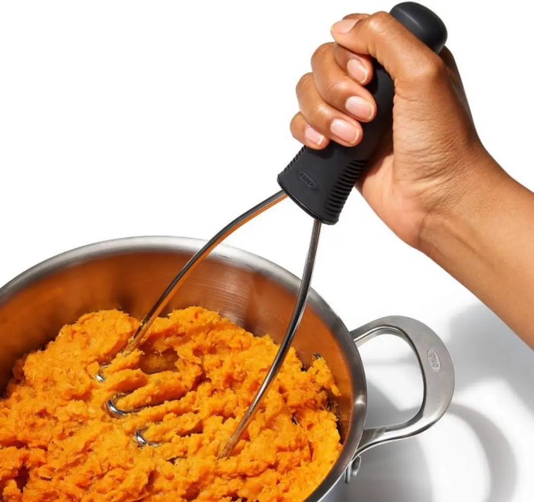 OXO Good Grips Aardappelstamper 26cm - Zwart