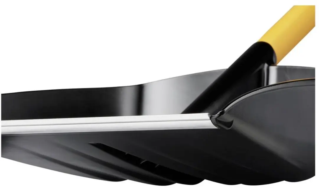 Fiskars X-Series Sneeuwschep 36cm - Zwart/Oranje - afbeelding 6 van 6