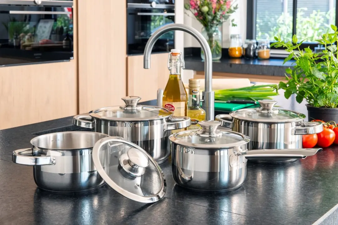 Sola Furore RVS Pannen 4-delig - 16cm/1.5L, 18cm/2.0L, 20cm/2.5L, 24cm/3.5L - Zilver
