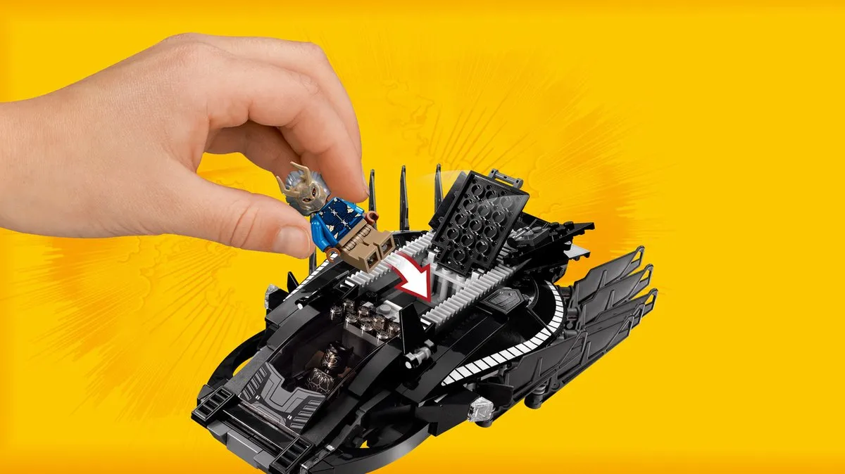 LEGO Super Heroes Koninklijke Klauwvechteraanval 76100 - 358 Stukken