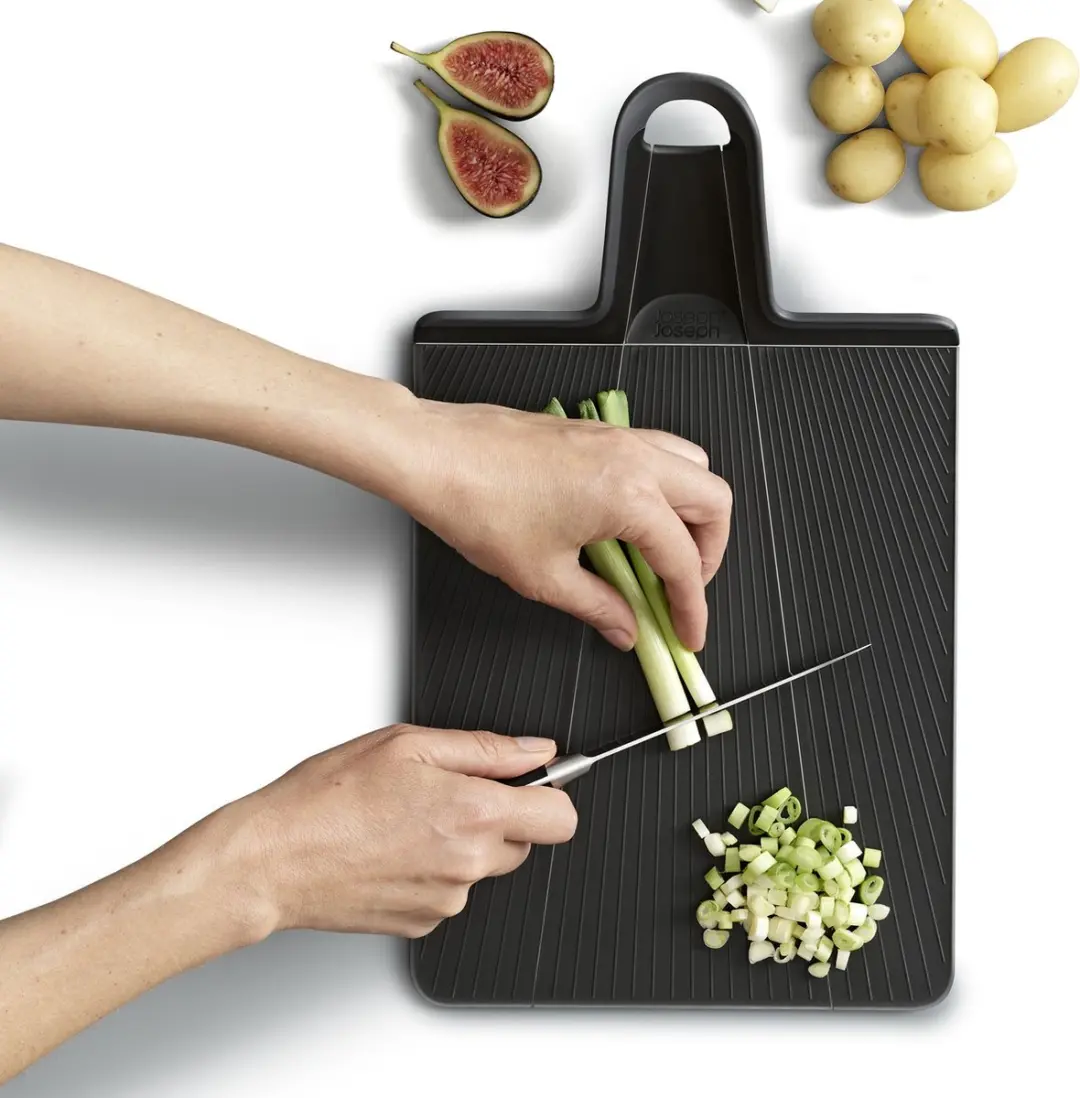 Joseph Joseph Chop2Pot Plus Snijplank - Zwart - Medium