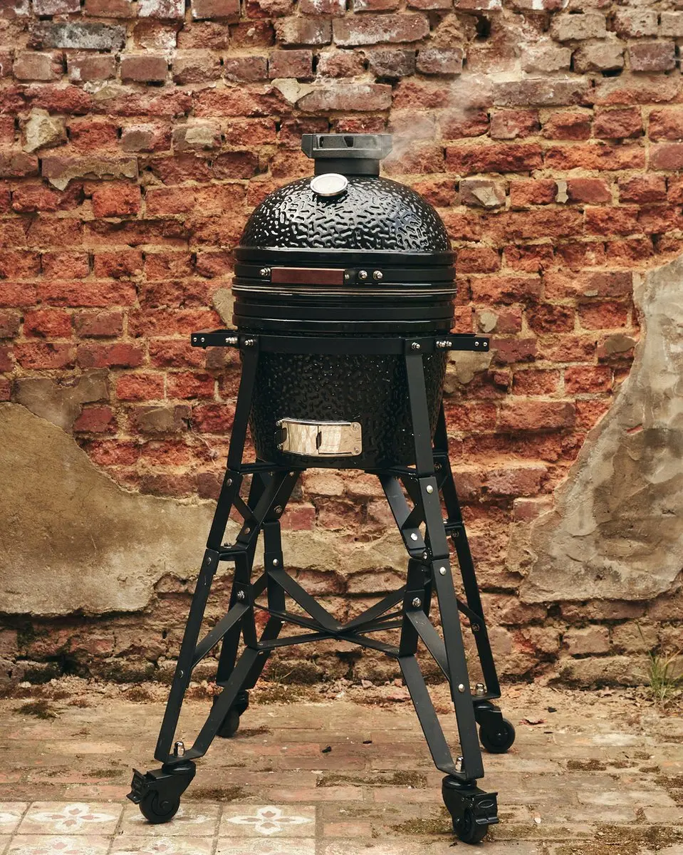 The Bastard Compact Kamado BBQ - Ø33cm - 8 Burgers - Zwart