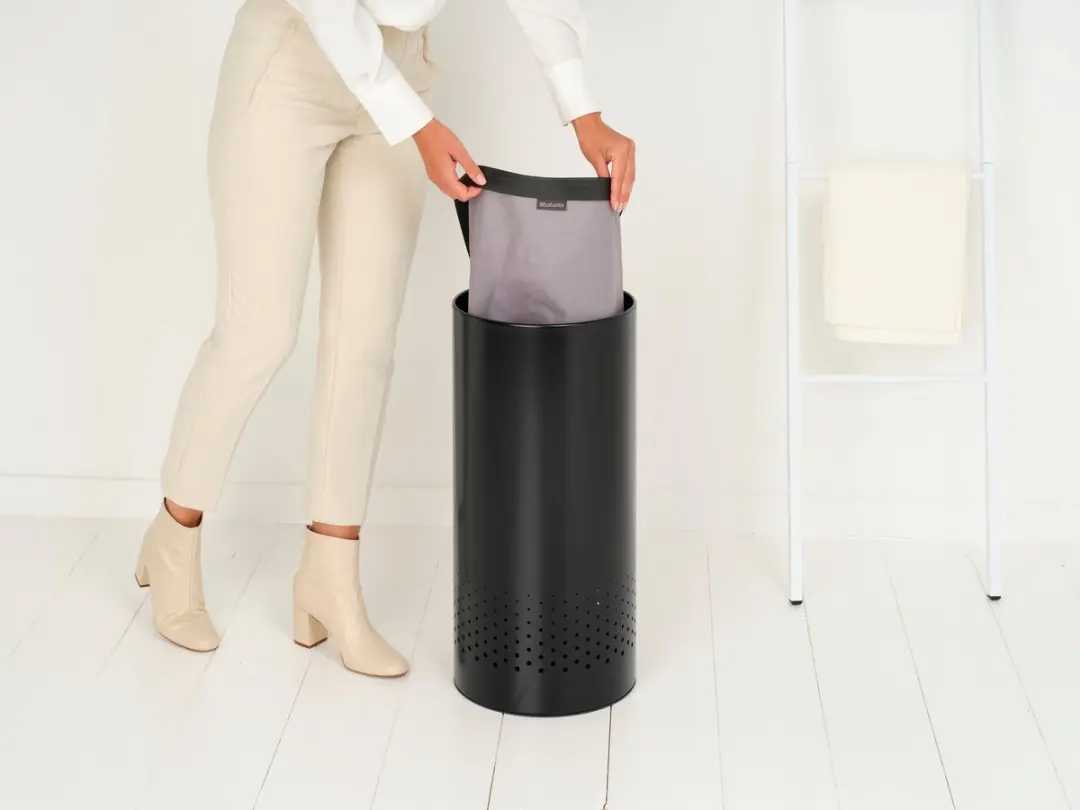 Brabantia Wasmand 35L - Matt Black/Dark Grey
