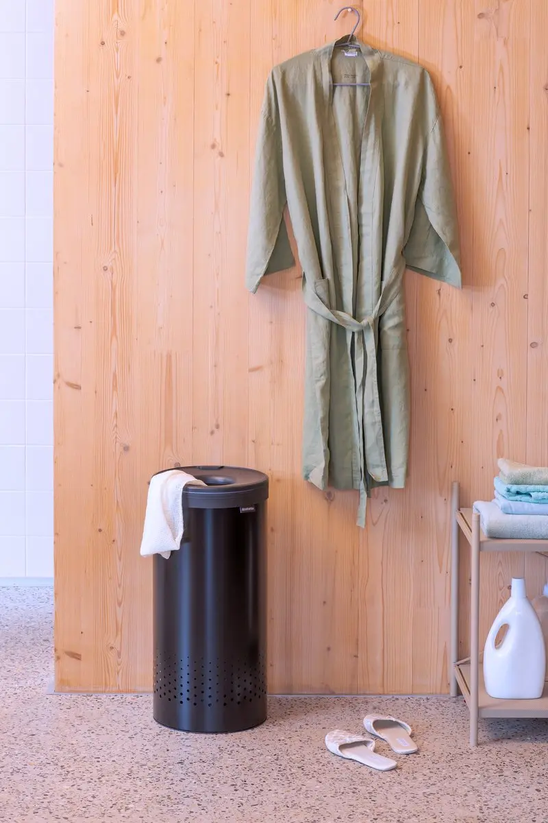 Brabantia Wasmand 35L - Matt Black/Dark Grey