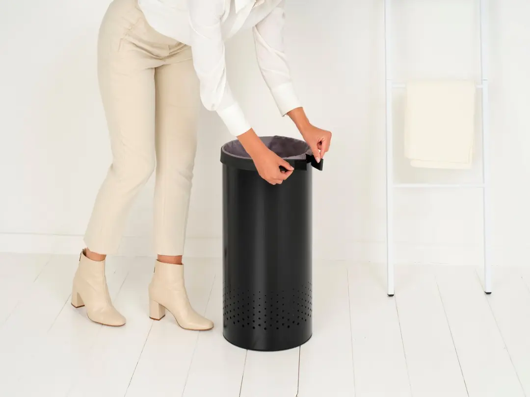 Brabantia Wasmand 35L - Matt Black/Dark Grey