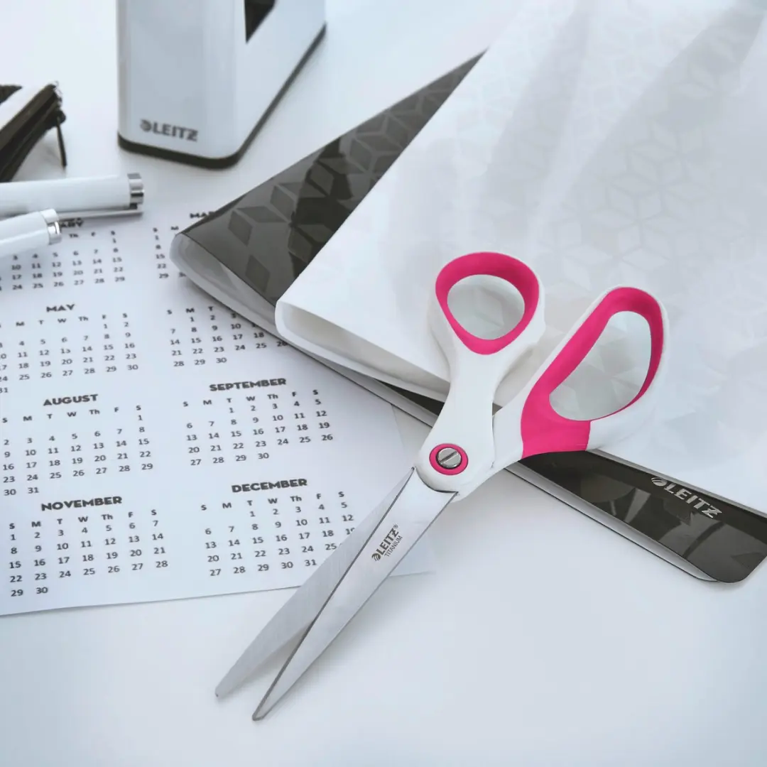 Leitz WOW Titanium Roestvrijstalen Schaar Roze