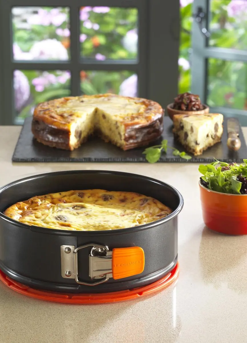 Le Creuset Springvorm 26cm - Zwart - afbeelding 3 van 6