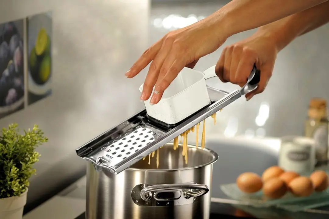 GEFU TRADIZIONE Spaetzle Maker - Zilver