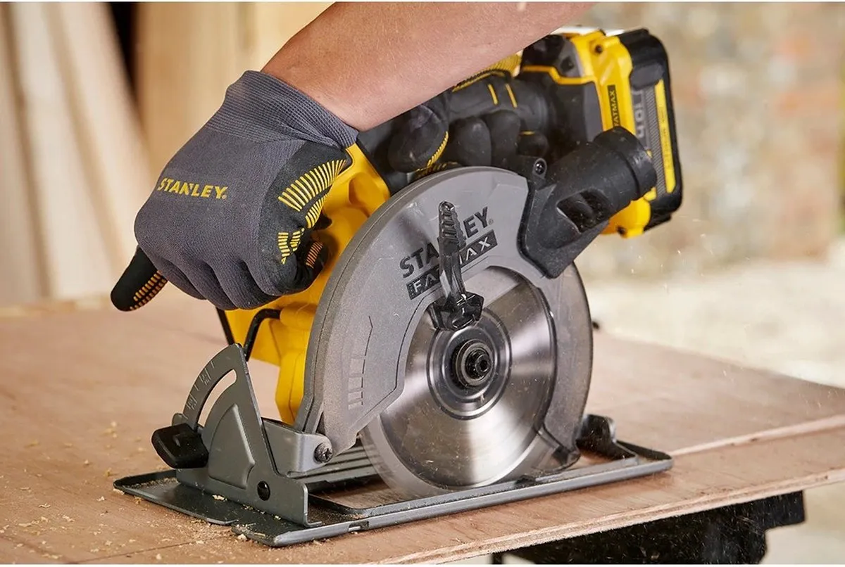Stanley FatMax SFMCS500M2K-QW Cirkelzaag 165mm - 2x 4.0Ah accu
