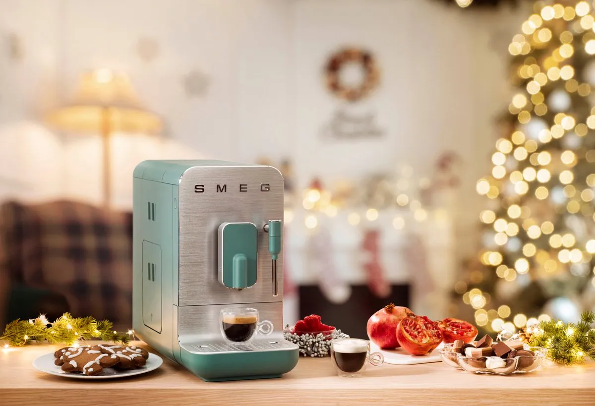 Smeg Collezione BCC12EGMEU Espressomachine - Volautomatisch - 1.4L - Emerald Green - afbeelding 6 van 6