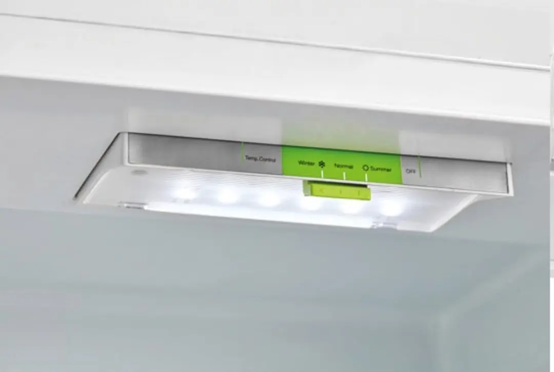 Midea KG178SFST Inbouw Koel-Vriescombinatie 271L