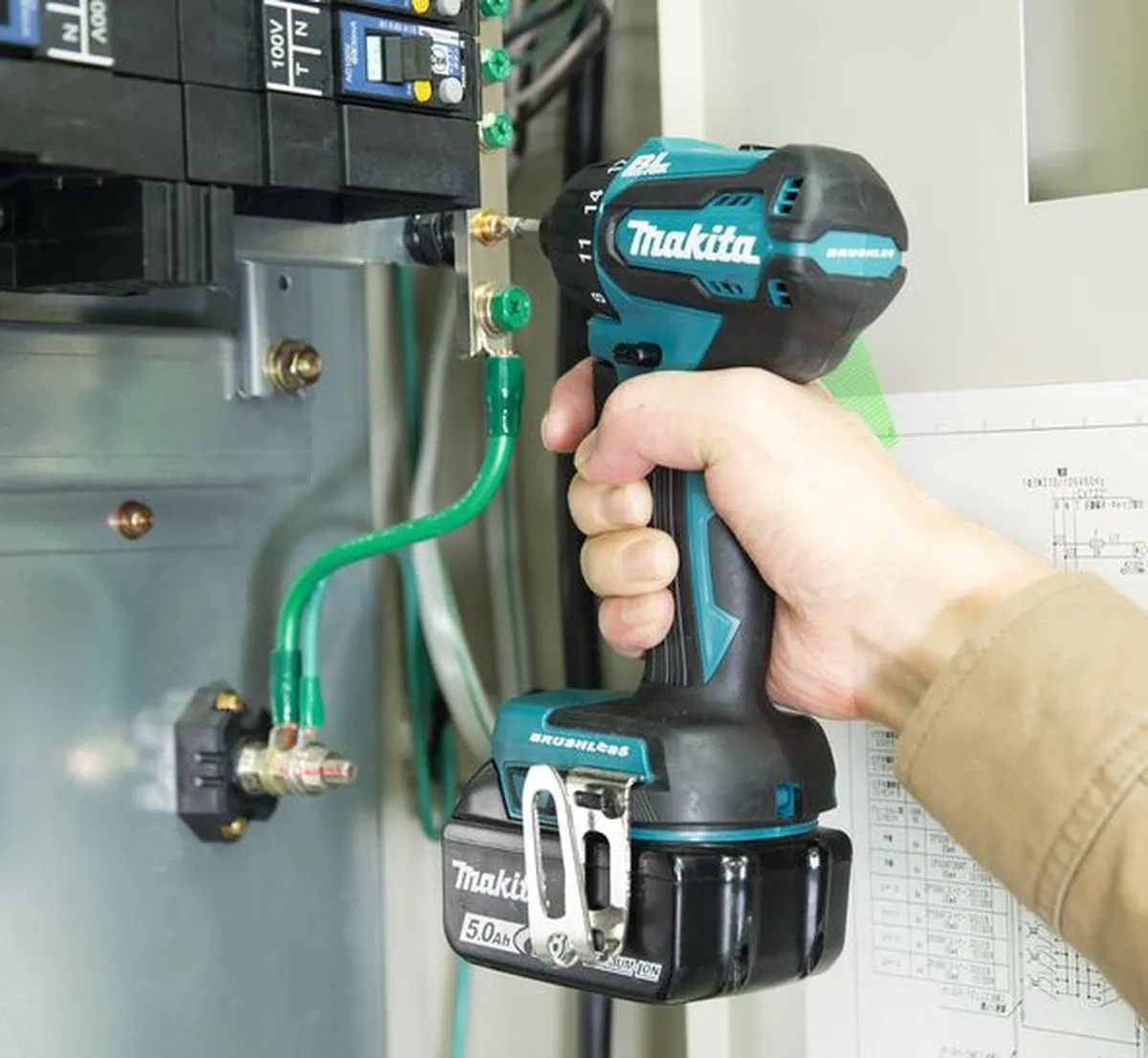 Makita DDF083RTJ Boor-/schroefmachine 18V - 21 standen