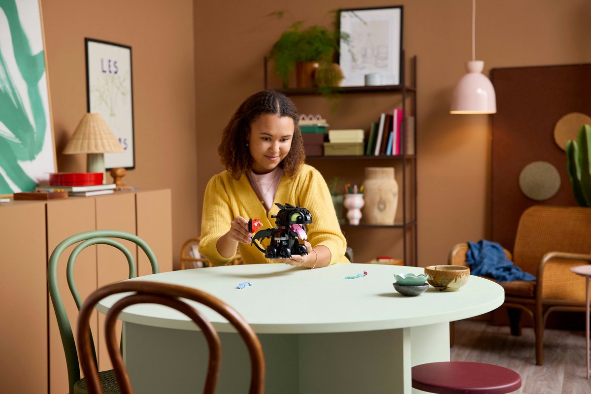 LEGO Icons Hoe Tem Je Een Draak: Tandloos - Bouwpakket voor Volwassenen - 10375