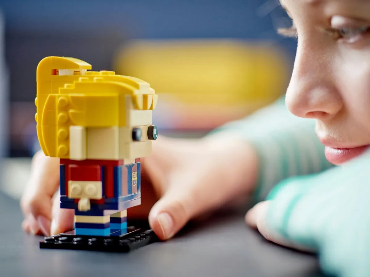 LEGO Brickheadz FC Barcelona Go Brick Me Set 40542 - Multi