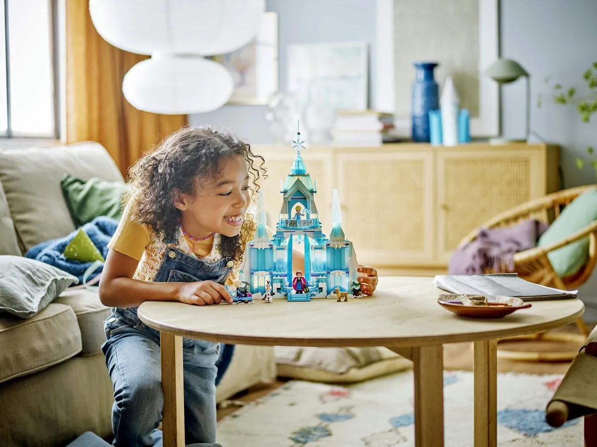 LEGO Disney Frozen Elsa's IJspaleis 43244 - 630 Stukken