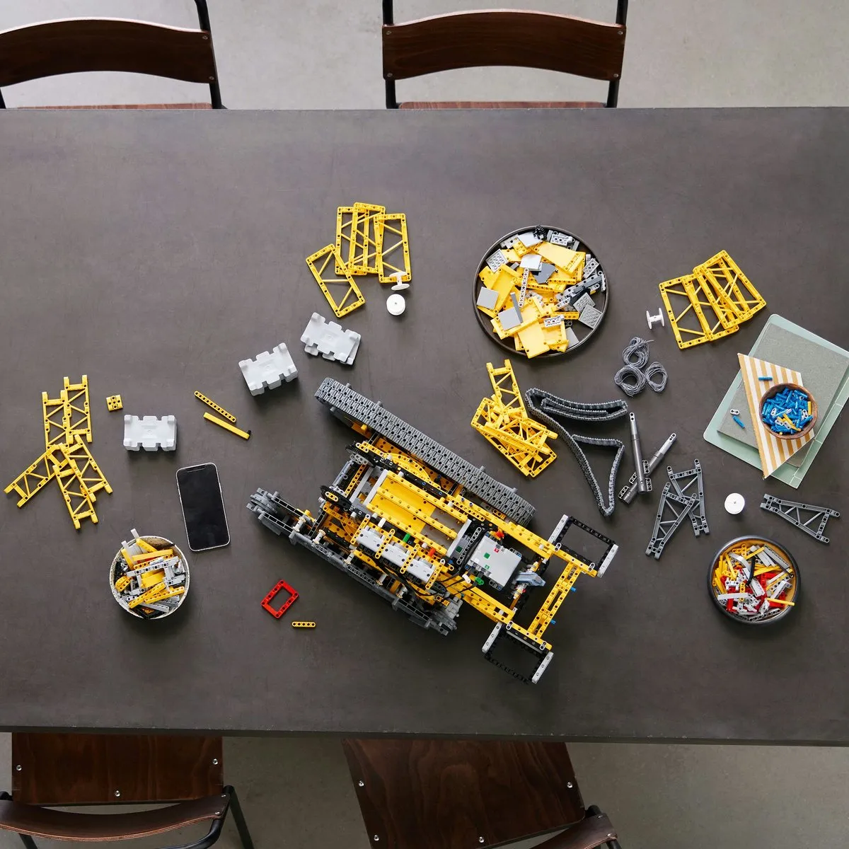 LEGO Technic Liebherr LR 13000 Kraan 2883 Stukken - Meerkleurig - afbeelding 2 van 6