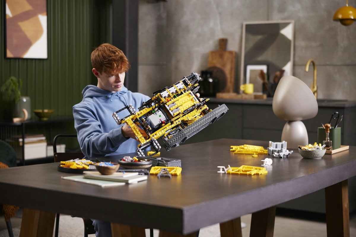 LEGO Technic Liebherr Rupsbandkraan LR 13000 Kraan met Afstandsbediening voor Volwassenen - 42146