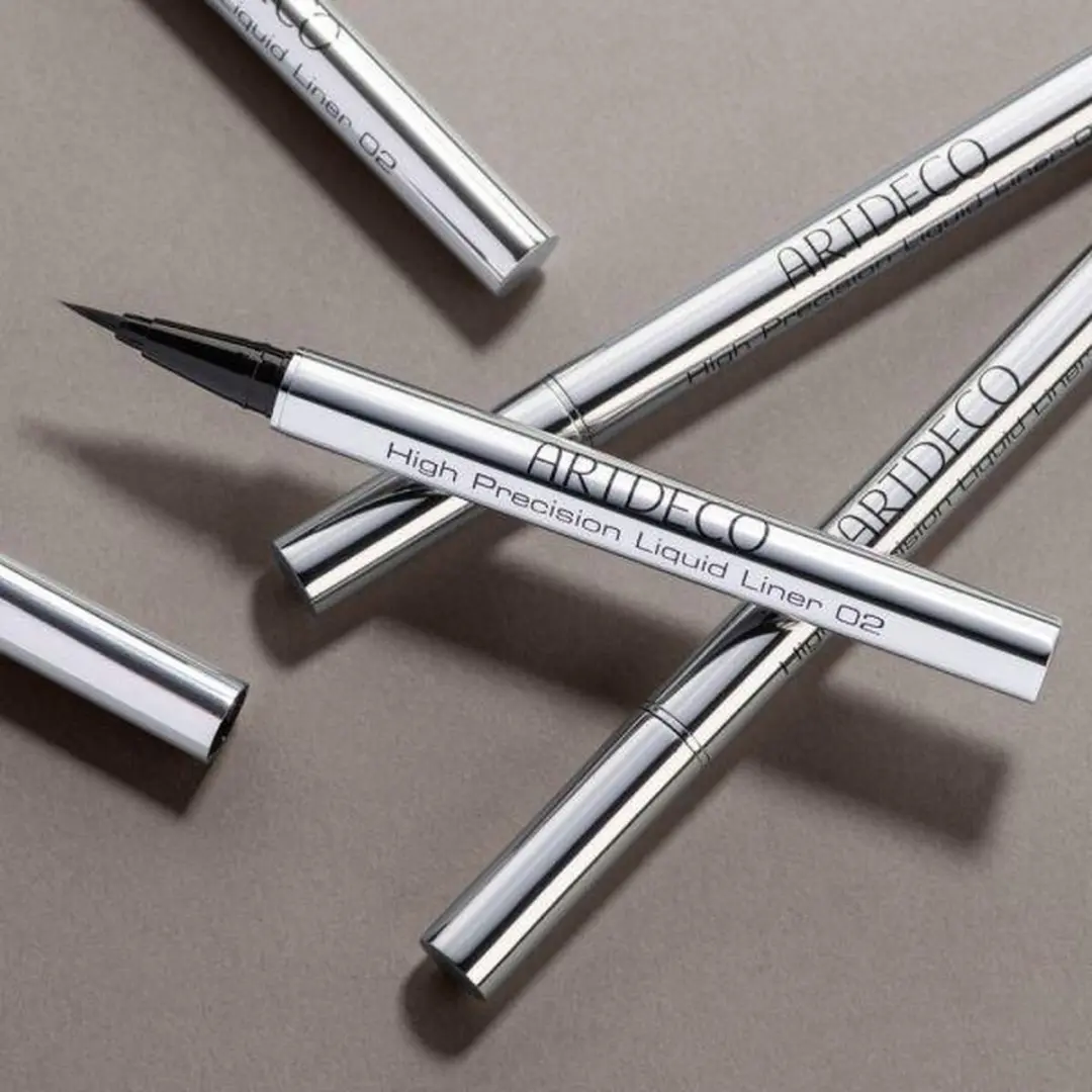 Artdeco High Precision Liquid Liner 0,6ml - 01 Black