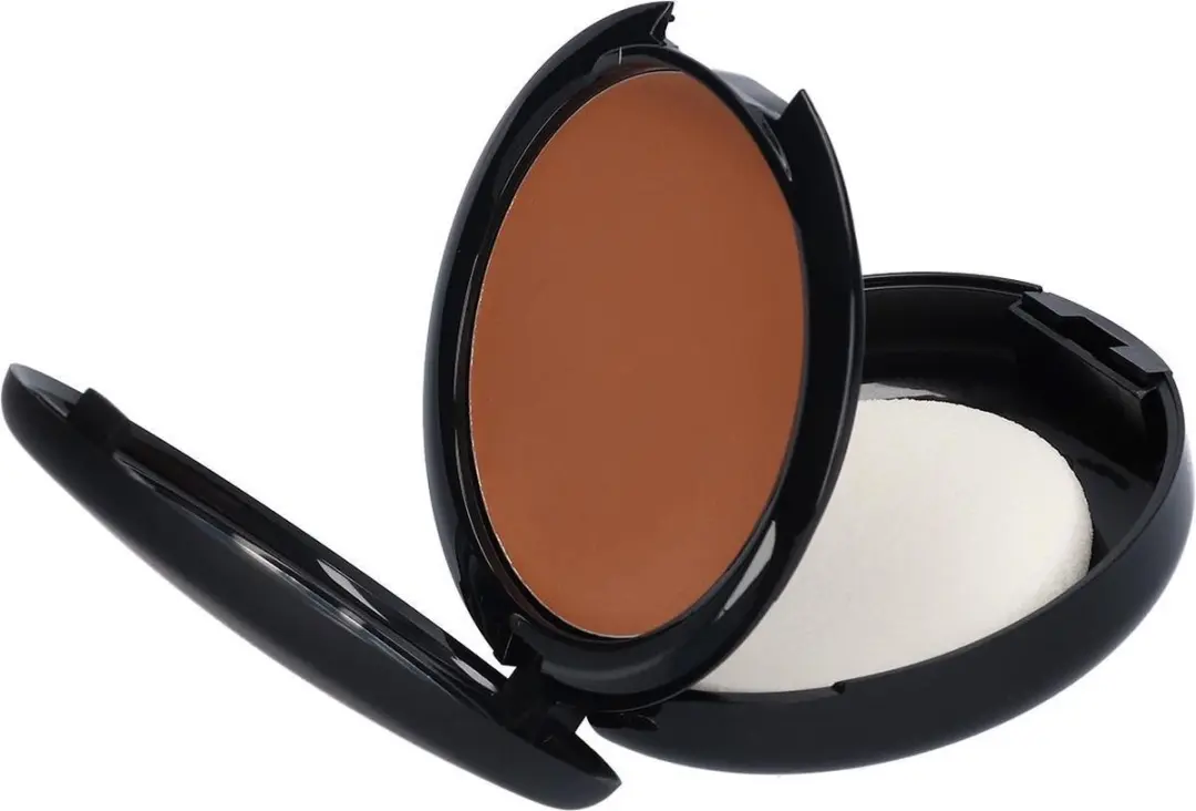 Make-up Studio Light Velvet Foundation Oriental 8ml