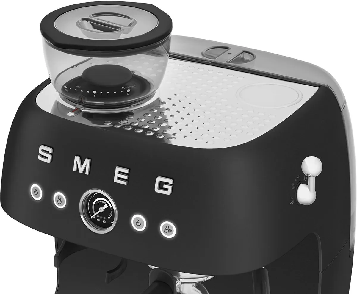 Smeg EGF03 Espressomachine met bonenmaler - Mat Zwart