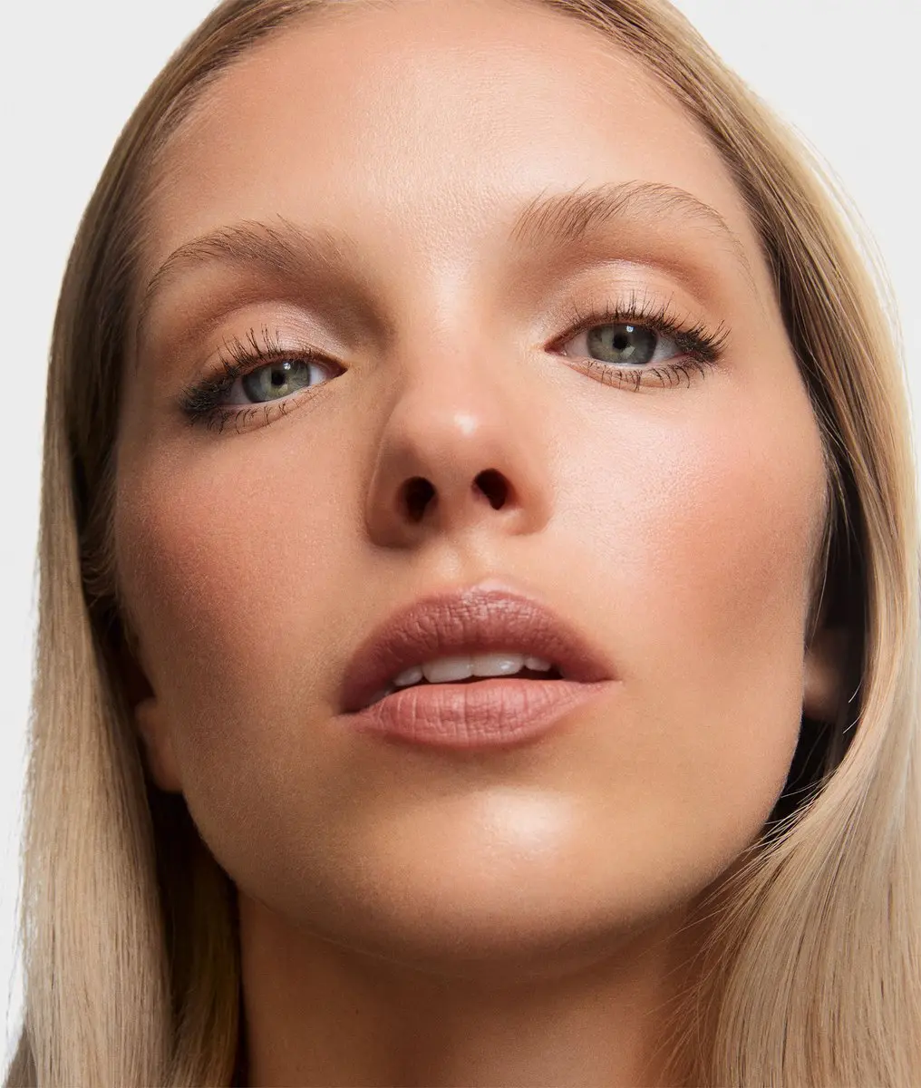 Inglot Cream Highlighter Stick Delicate Glow 310 - 6.2g