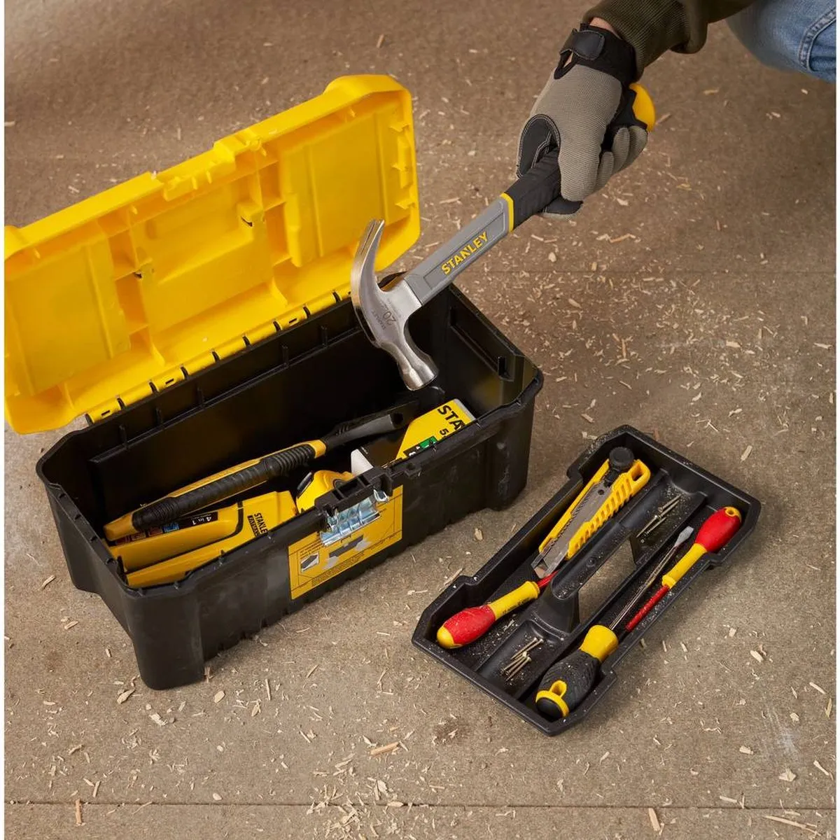 Stanley Essential 16 STST75785-1 Gereedschapskoffer