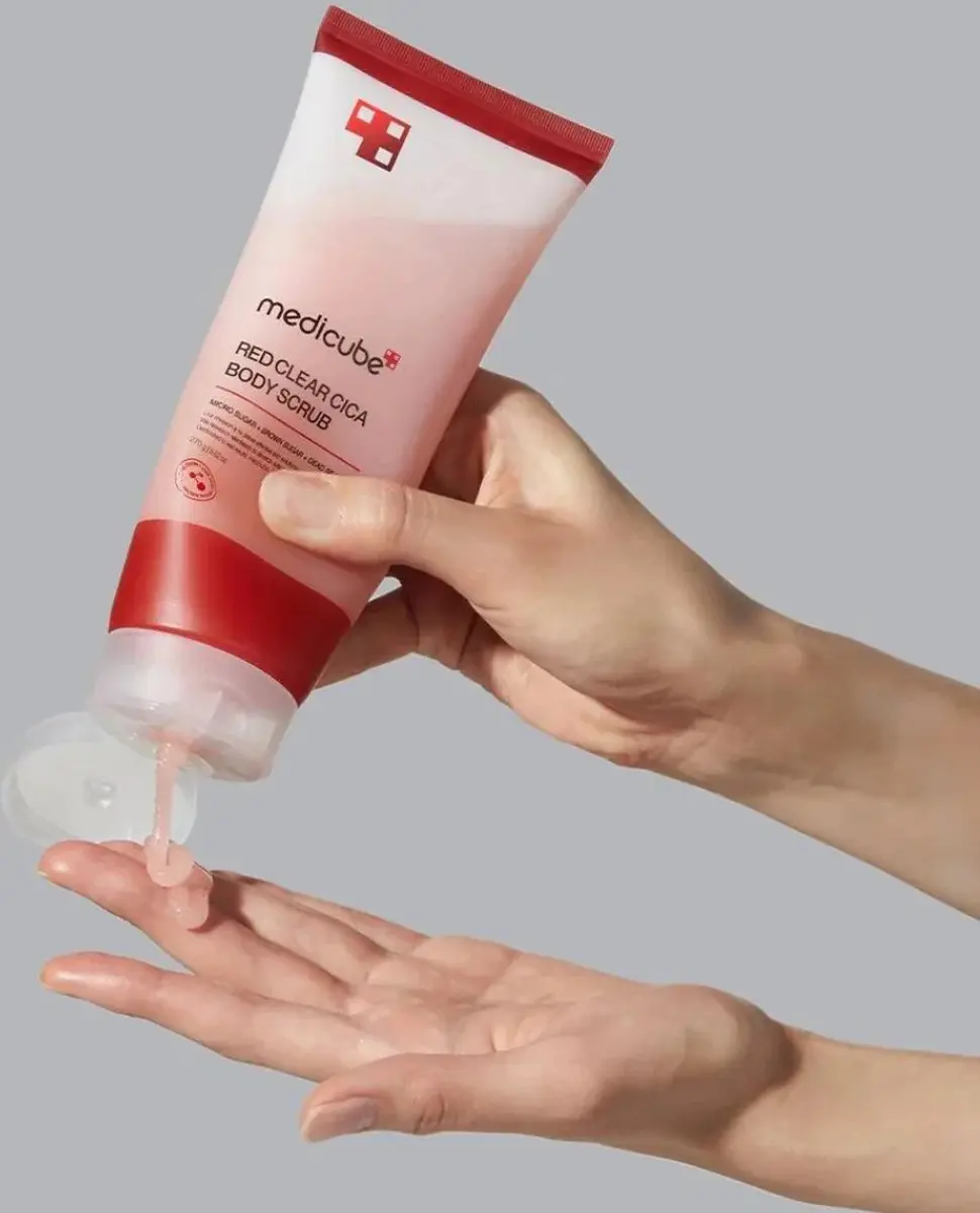 Medicube Red Clear Cica Body Scrub 270g