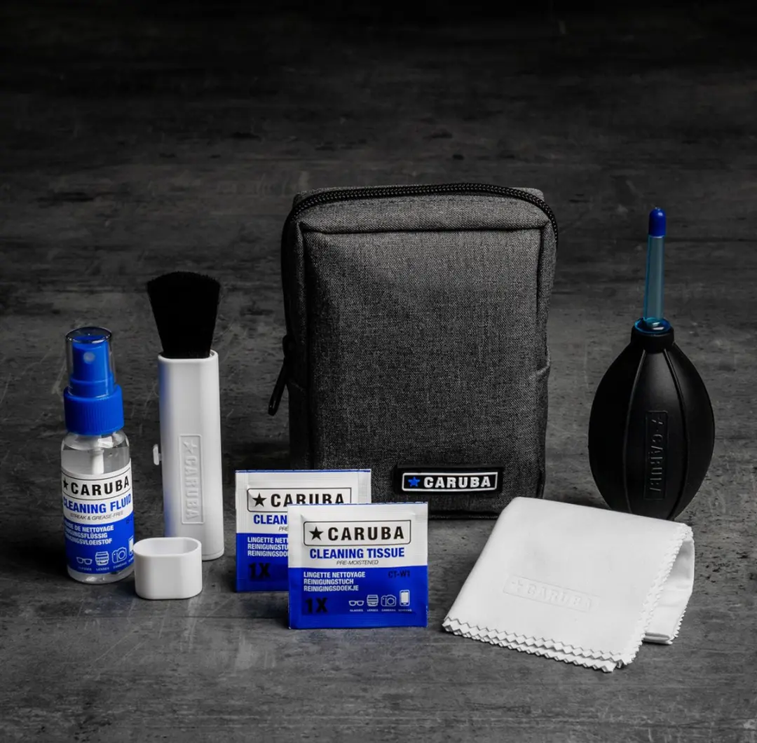 Caruba Cleaning Kit 8718485016042 - Blaasbalg & Lensborstel - 20 Vochtige Doekjes