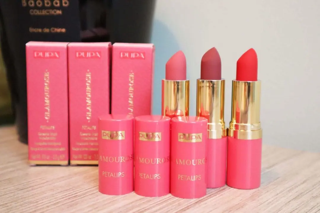 Pupa Milano Glamourose Petalips Matte Lipstick 002 - Rosewood