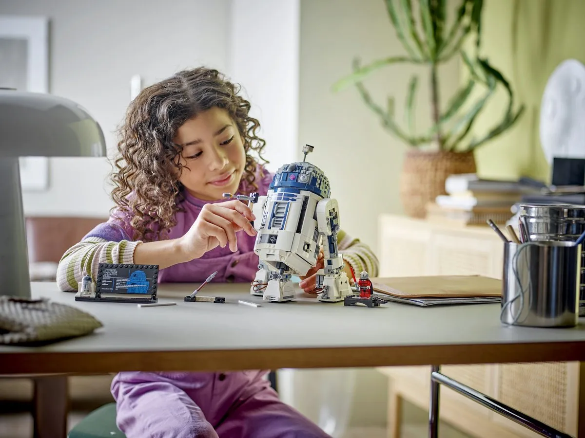 LEGO Star Wars R2-D2 75379 - 1050 Stukken - Multicolor