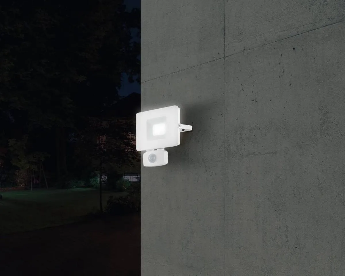Eglo Faedo 3 Buiten Muurverlichting 20W - Wit