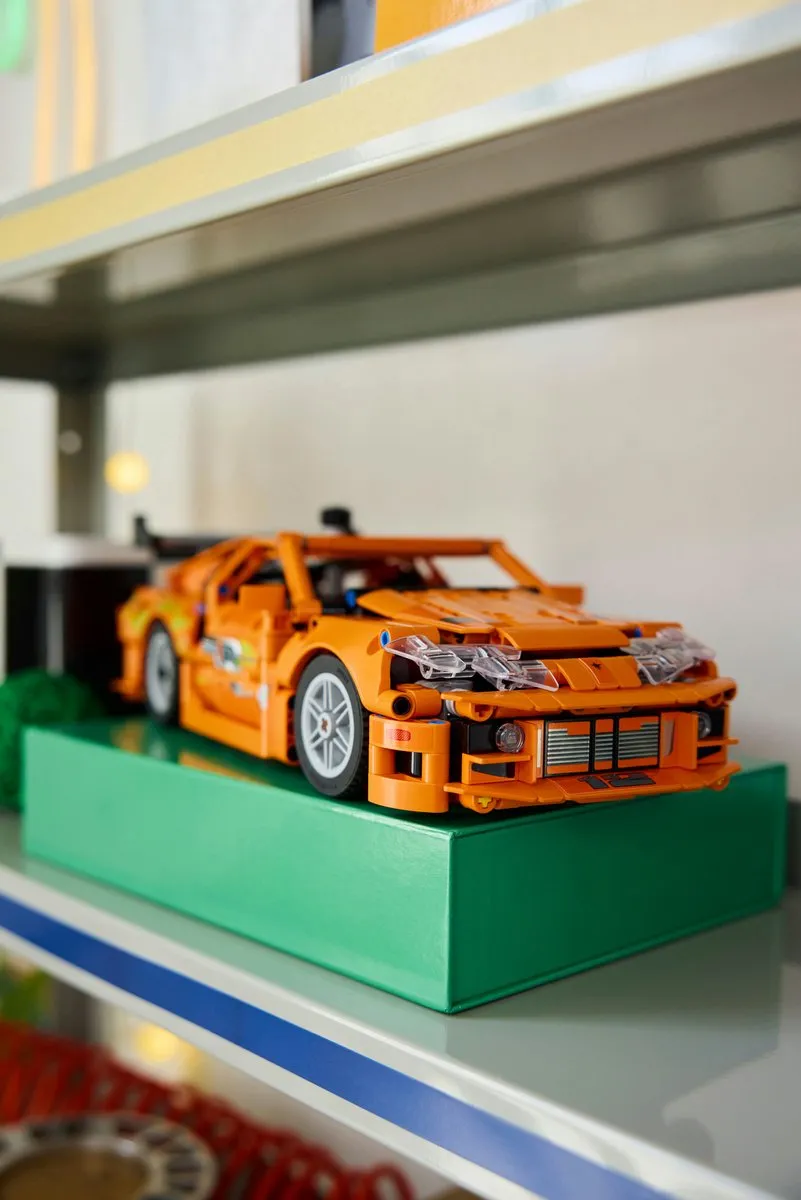 LEGO Technic Fast and Furious Toyota Supra MK4 42204 - 810 Stukken