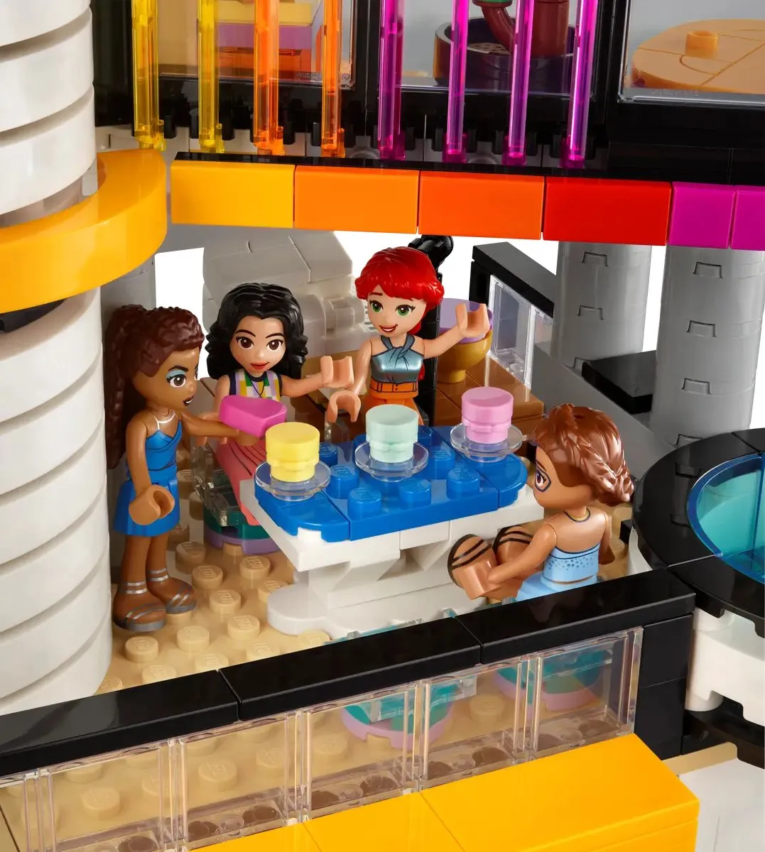 LEGO Friends Andrea's Futuristische Villa 42639 - 2275 Stukken