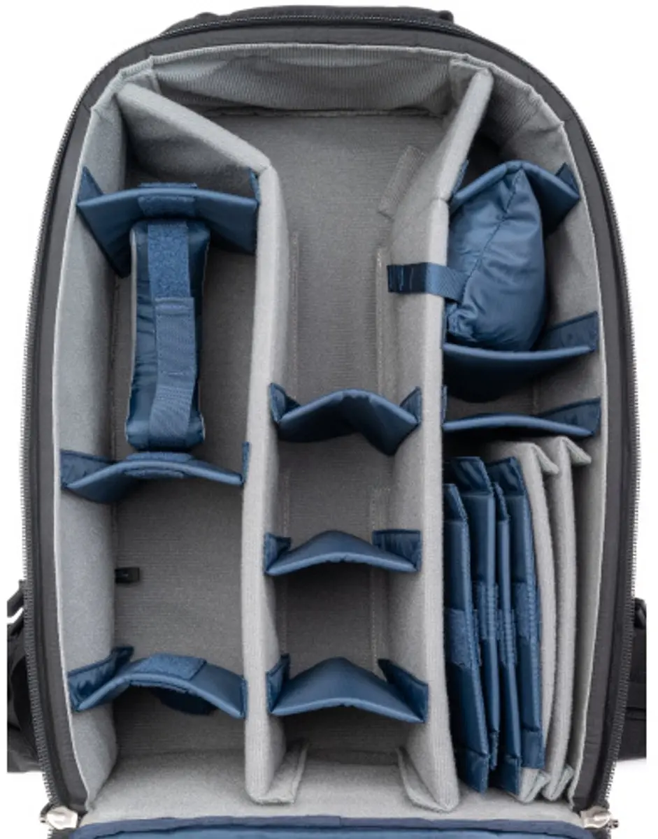 Think Tank Firstlight 46L+ Rugzak - Spiegelreflex/Mirrorless - 17" Laptop - 46L - Zwart/Grijs
